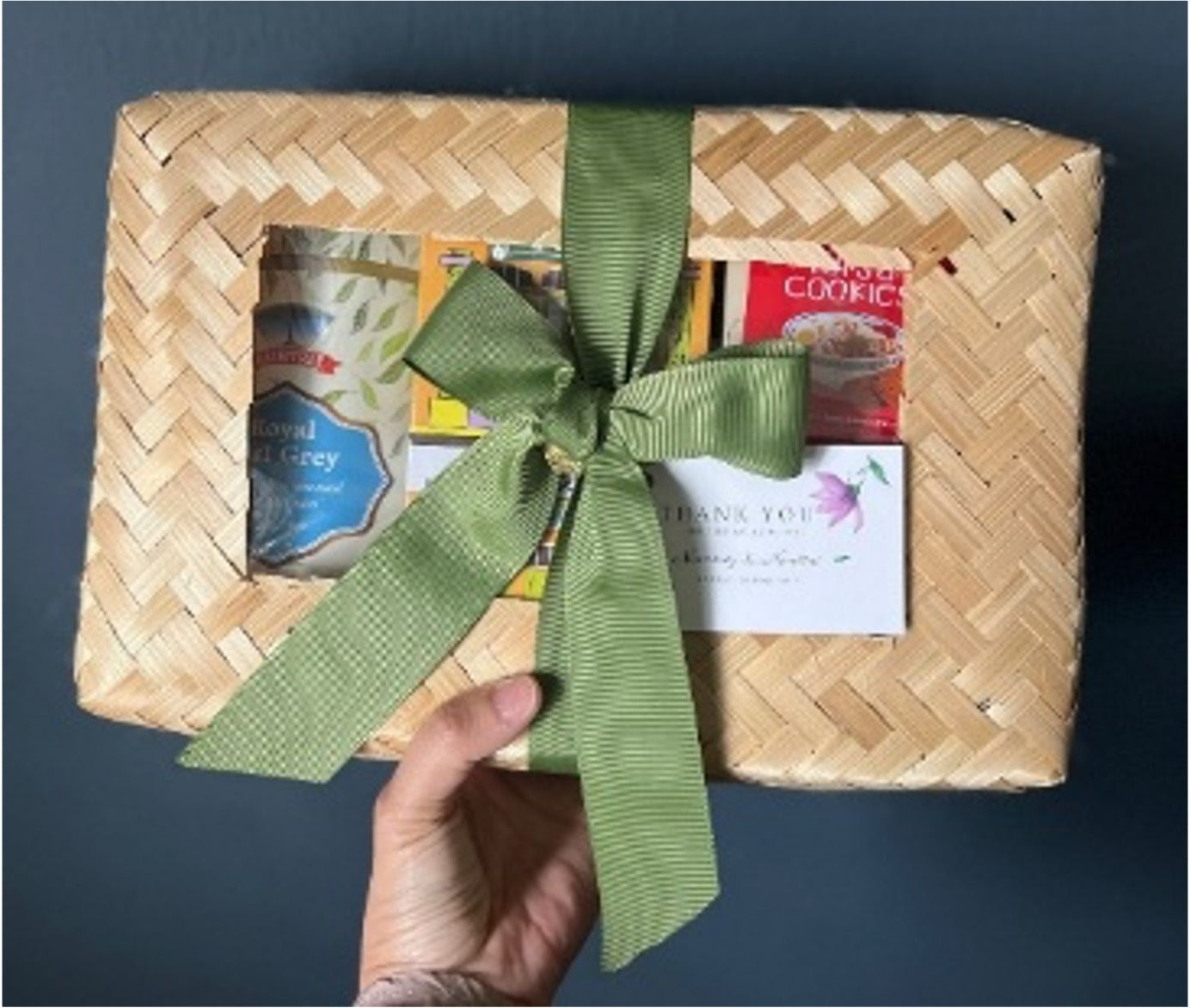 Raintree EID BESEK B BOX HAMPER